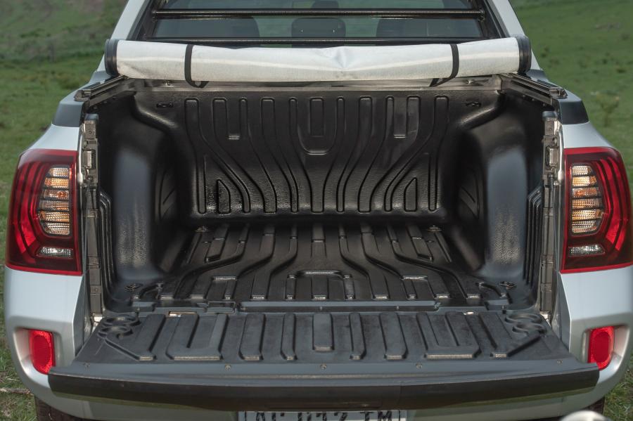 Багажник Renault Duster Oroch Dynamique 2.0 4x4 2018 года  (фото 16 из 40)